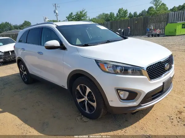5XYPHDA12HG271458 2017 KIA SORENTO - Image 1