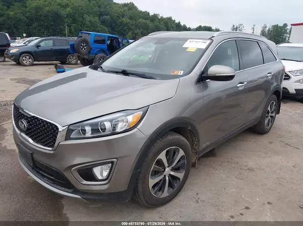 5XYPHDA12HG278359 2017 KIA SORENTO - Image 2