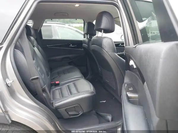 5XYPHDA12HG278359 2017 KIA SORENTO - Image 8