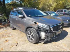 5XYPHDA13GG028031 2016 KIA SORENTO