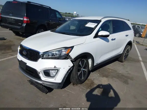 5XYPHDA13GG031785 2016 KIA SORENTO - Image 2
