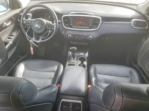 5XYPHDA13HG217697 2017 KIA SORENTO - Image 8
