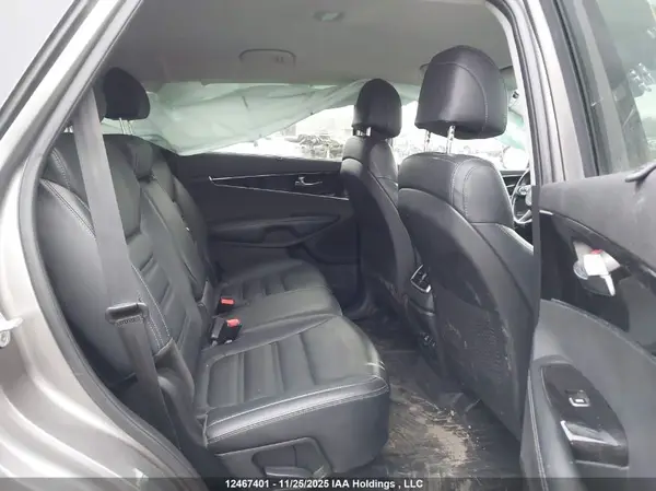 5XYPHDA13HG271453 2017 KIA SORENTO - Image 8