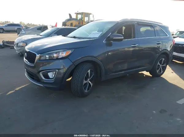 5XYPHDA13HG280332 2017 KIA SORENTO - Image 2