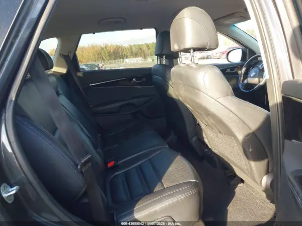 5XYPHDA13HG280332 2017 KIA SORENTO - Image 8