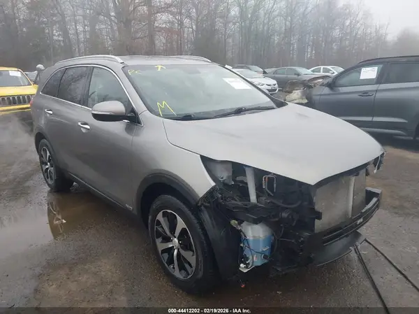 5XYPHDA14GG011822 2016 KIA SORENTO - Image 1