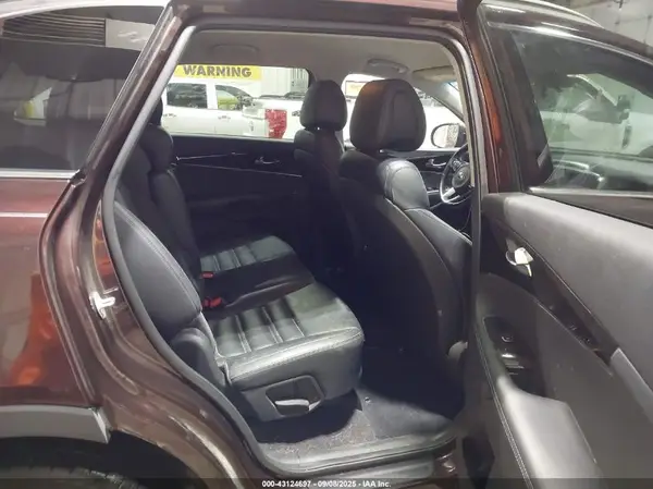 5XYPHDA14GG025039 2016 KIA SORENTO - Image 8