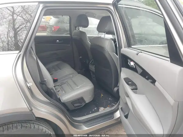 5XYPHDA14GG025476 2016 KIA SORENTO - Image 8