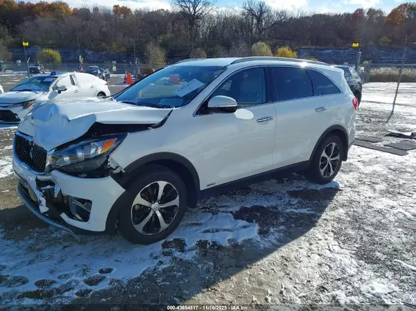 5XYPHDA14GG032363 2016 KIA SORENTO - Image 2