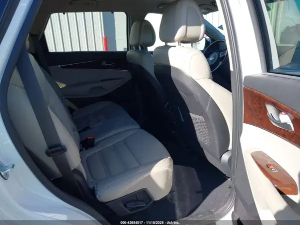 5XYPHDA14GG032363 2016 KIA SORENTO - Image 8