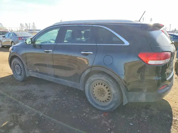 5XYPHDA14GG038468 2016 KIA SORENTO - Image 2
