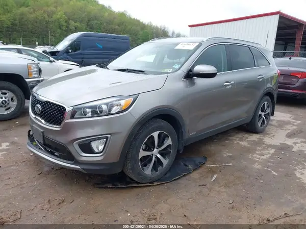 5XYPHDA14GG050328 2016 KIA SORENTO - Image 2