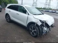 5XYPHDA14HG221533 2017 KIA SORENTO
