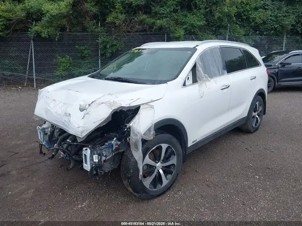5XYPHDA14HG221533 2017 KIA SORENTO - Image 2