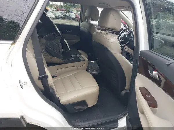 5XYPHDA14HG221533 2017 KIA SORENTO - Image 8