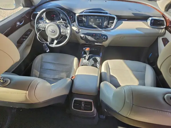 5XYPHDA14HG239756 2017 KIA SORENTO - Image 8