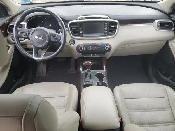 5XYPHDA14HG252958 2017 KIA SORENTO - Image 8