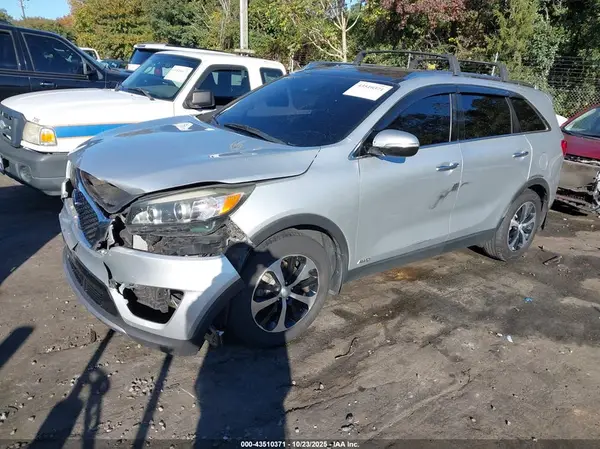 5XYPHDA14HG266617 2017 KIA SORENTO - Image 2