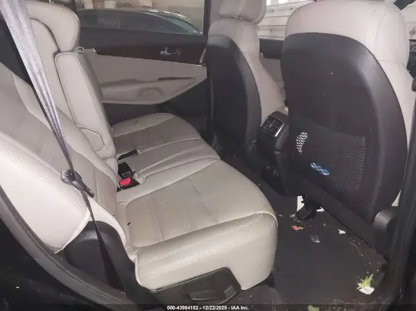 5XYPHDA15GG017029 2016 KIA SORENTO - Image 8