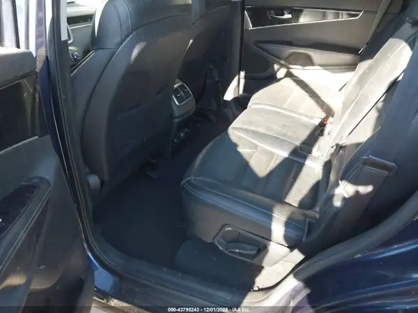 5XYPHDA15GG032226 2016 KIA SORENTO - Image 8