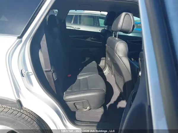 5XYPHDA15GG124260 2016 KIA SORENTO - Image 8