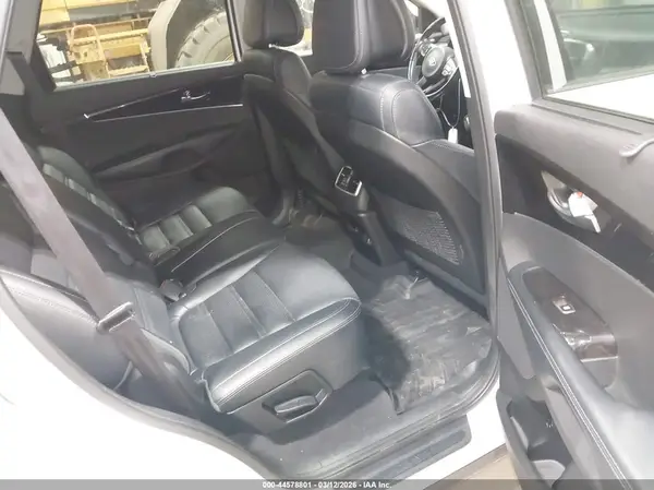 5XYPHDA15GG137137 2016 KIA SORENTO - Image 8