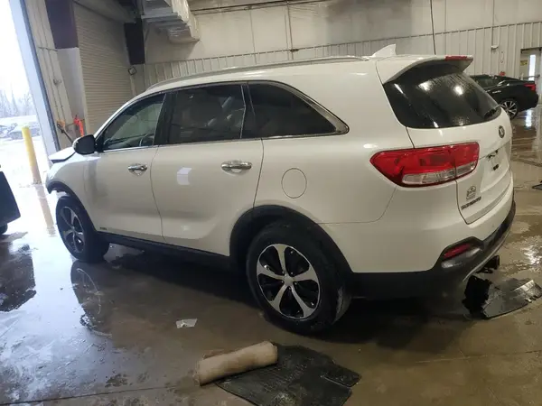 5XYPHDA15GG145206 2016 KIA SORENTO - Image 2