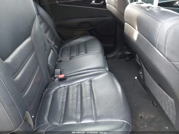 5XYPHDA15HG242195 2017 KIA SORENTO - Image 8