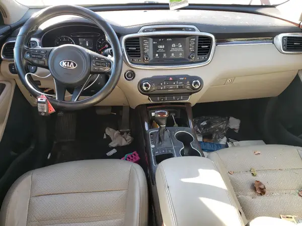 5XYPHDA15HG276783 2017 KIA SORENTO - Image 8