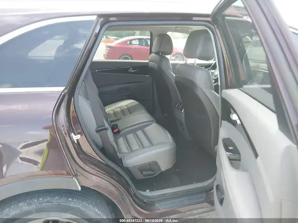 5XYPHDA16GG016519 2016 KIA SORENTO - Image 8