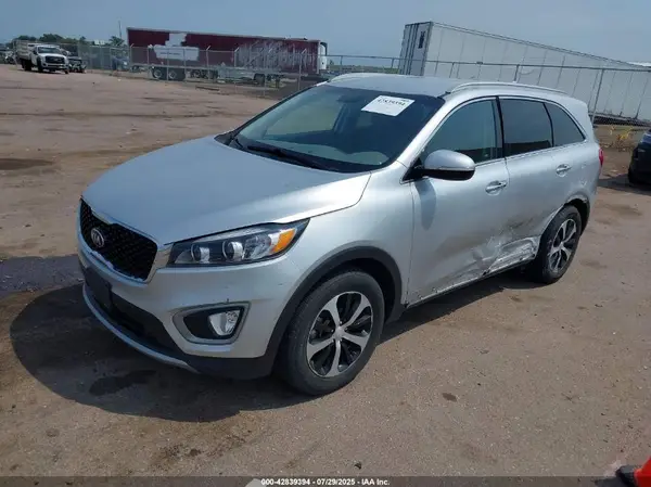 5XYPHDA16GG028282 2016 KIA SORENTO - Image 2