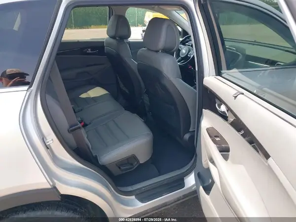 5XYPHDA16GG028282 2016 KIA SORENTO - Image 8