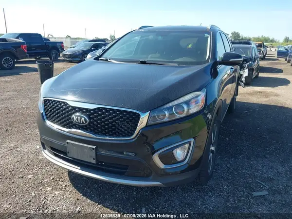 5XYPHDA16GG186668 2016 KIA SORENTO - Image 2