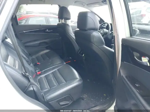 5XYPHDA16HG246613 2017 KIA SORENTO - Image 8