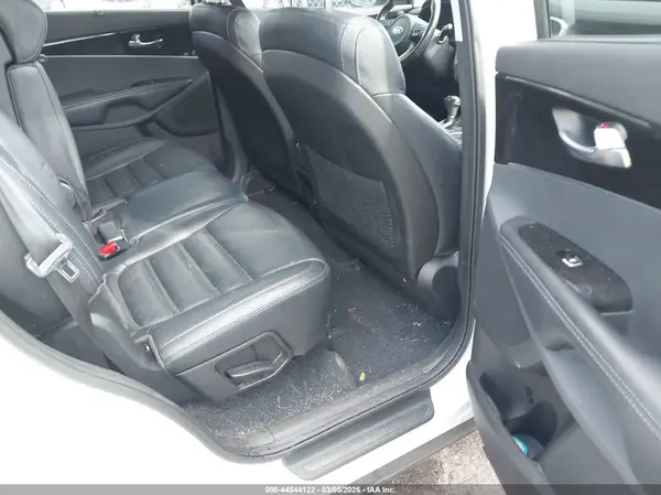5XYPHDA17JG357340 2018 KIA SORENTO - Image 8