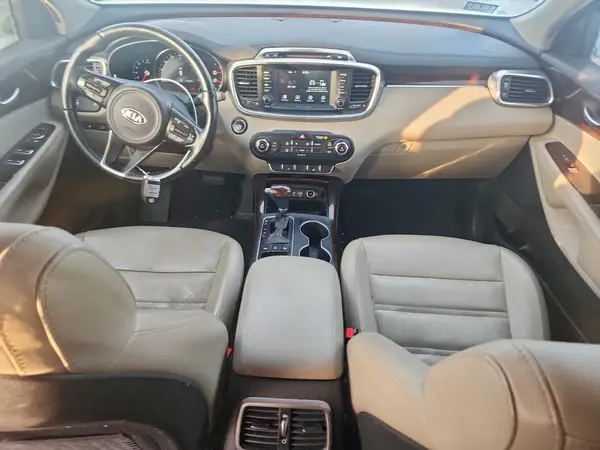 5XYPHDA17JG360271 2018 KIA SORENTO - Image 8