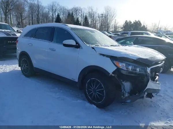 5XYPHDA17JG372338 2018 KIA SORENTO - Image 1