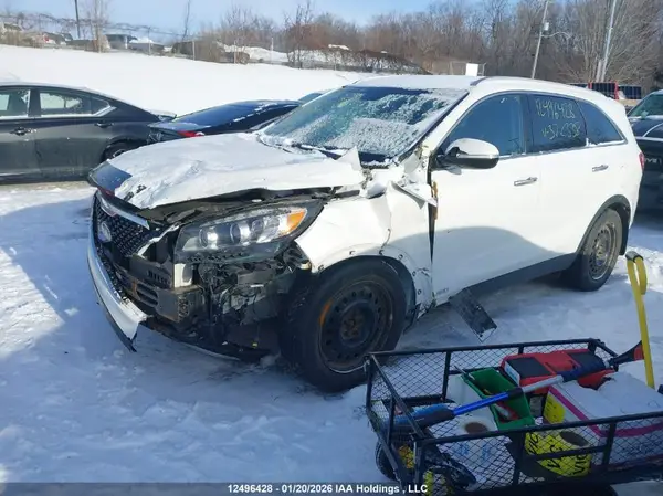 5XYPHDA17JG372338 2018 KIA SORENTO - Image 2
