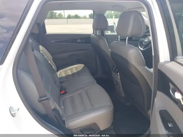5XYPHDA18GG010818 2016 KIA SORENTO - Image 8