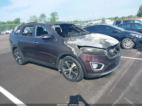 5XYPHDA18GG018479 2016 KIA SORENTO - Image 1