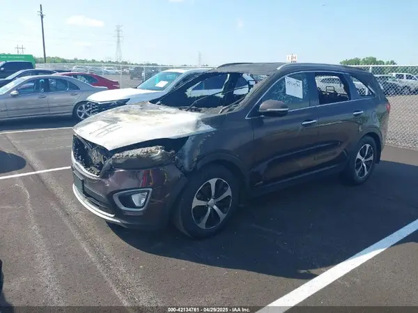 5XYPHDA18GG018479 2016 KIA SORENTO - Image 2