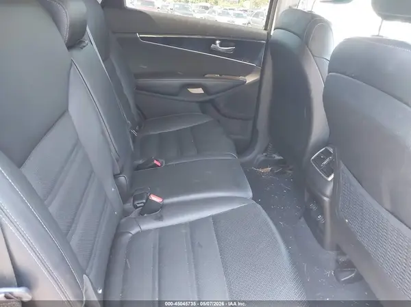 5XYPHDA18GG030633 2016 KIA SORENTO - Image 8