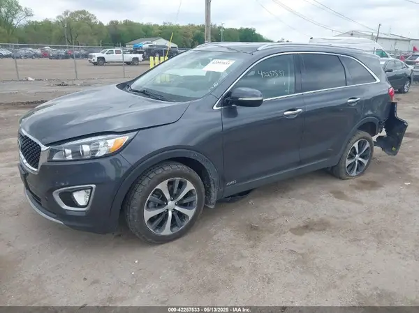 5XYPHDA18GG142669 2016 KIA SORENTO - Image 2
