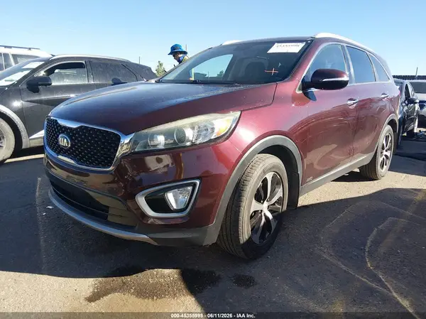 5XYPHDA18HG281427 2017 KIA SORENTO - Image 2