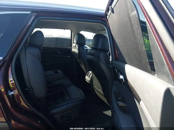 5XYPHDA18HG281427 2017 KIA SORENTO - Image 8