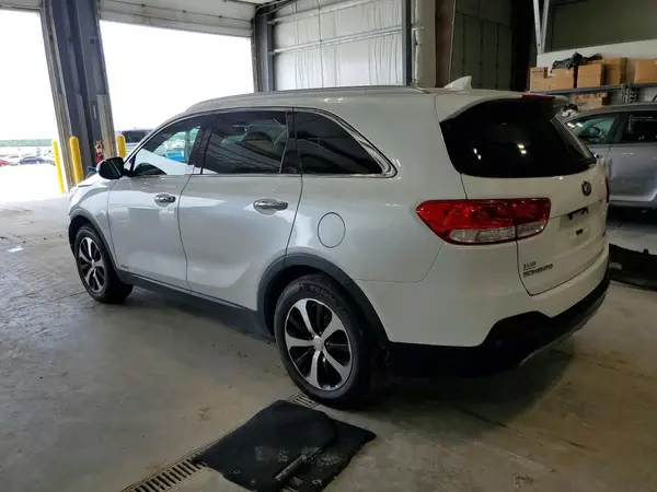 5XYPHDA18JG349070 2018 KIA SORENTO - Image 2