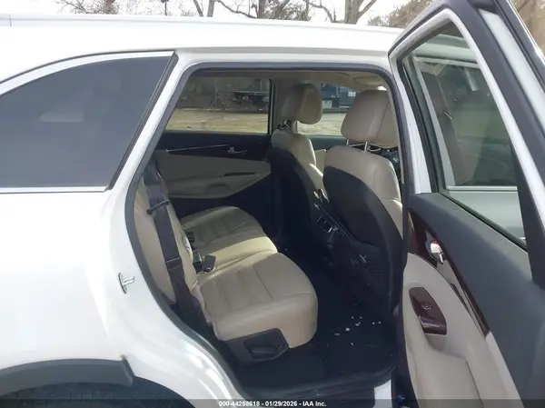 5XYPHDA19GG009127 2016 KIA SORENTO - Image 8