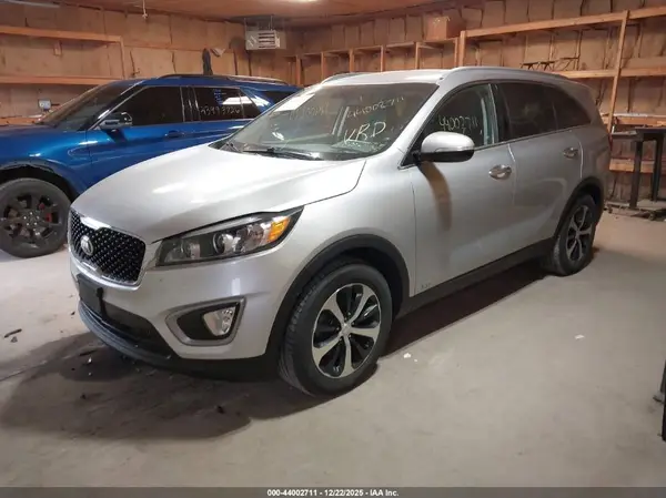 5XYPHDA19GG045528 2016 KIA SORENTO - Image 2