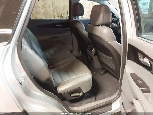5XYPHDA19GG045528 2016 KIA SORENTO - Image 8