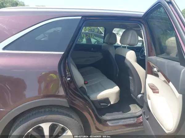 5XYPHDA19GG049952 2016 KIA SORENTO - Image 8